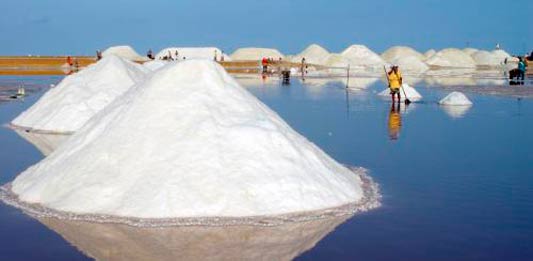 Conoce las salinas de Manaure